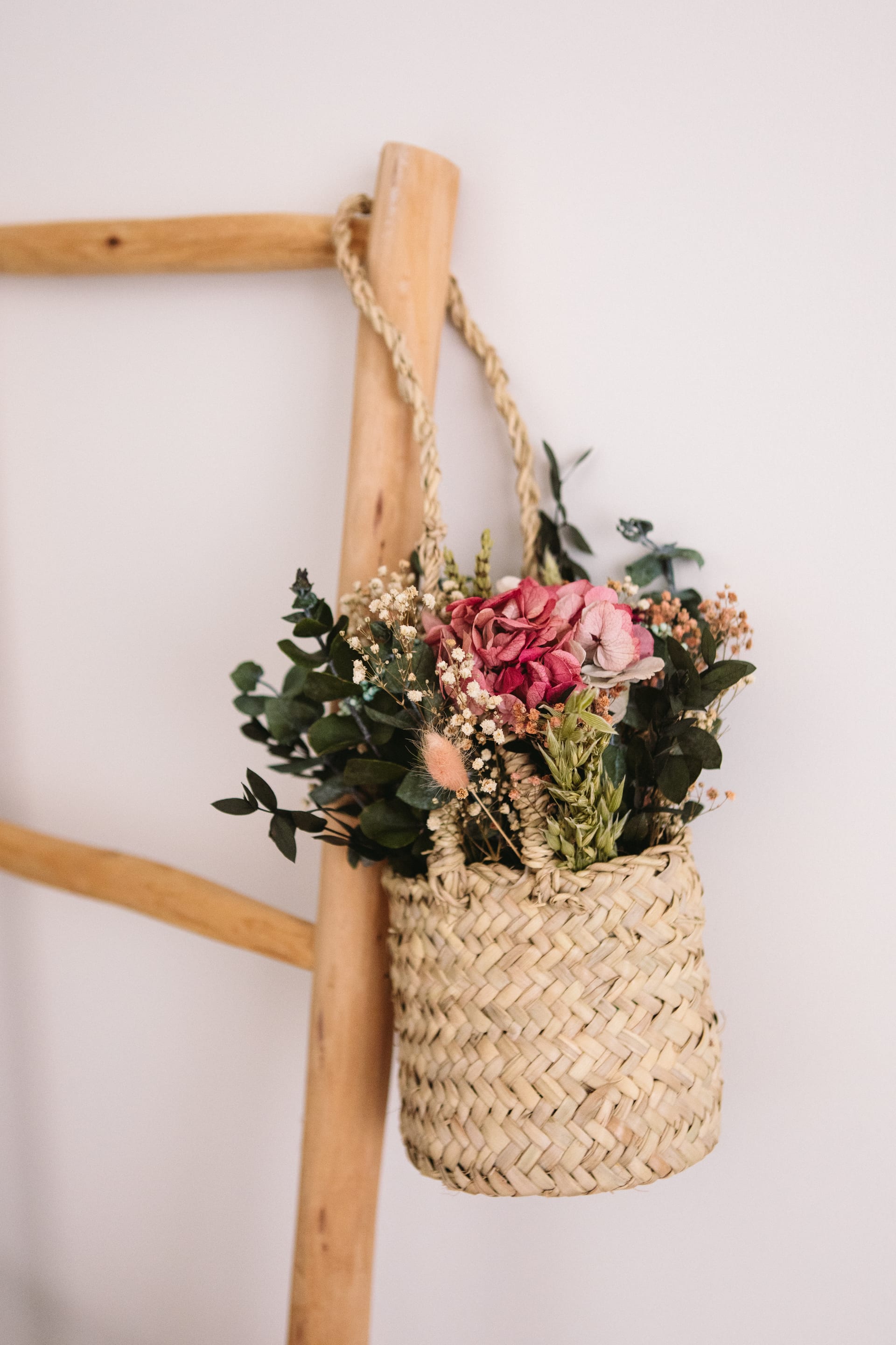 CESTA CON ASITA DE FLORES PRESERVADAS